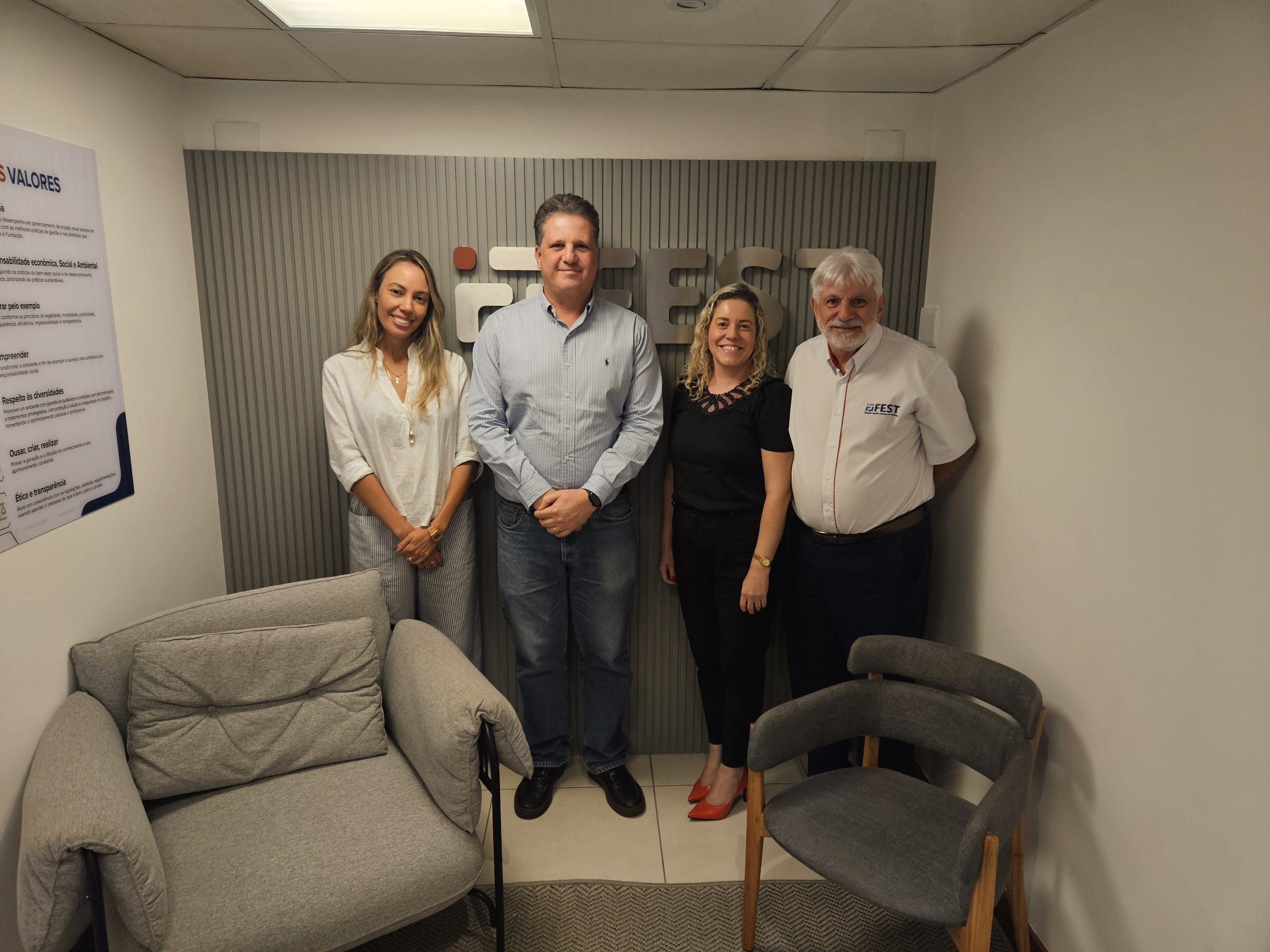 FEST apoia implantação de novos laboratórios de informática no Centro Tecnológico da UFES